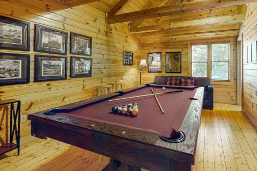 Woodland Hideaway in Gatlinburg, USA