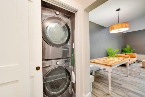 Mid-Century Tenney Mountain Condo Near Hiking in Plymouth