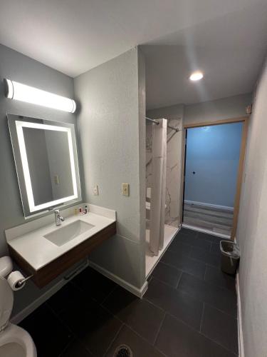Microtel Inn by Wyndham Atlanta Airport in Atlanta, USA