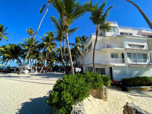 DELUXE BAVARO BEACH VILLAS AND SUITES - Best Location, Quality and Value for Your Vacation Rentals