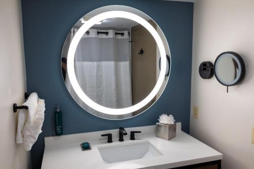DoubleTree by Hilton Tinton Falls-Eatontown - image 11