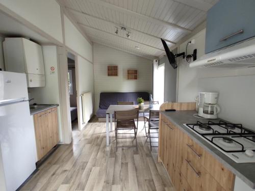 2 bedrooms, 5 beds