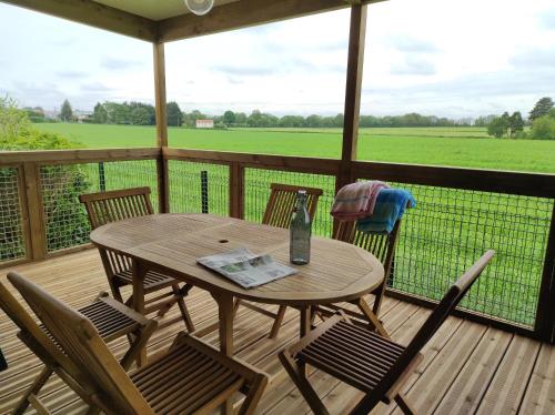 Camping le Rouge Gorge **** 10' Puy du Fou in 塞夫勒河畔聖洛朗