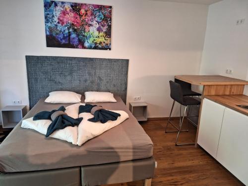 1 queen bed