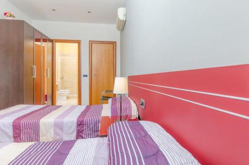 Villa with 4 bedrooms in Colonia de Sant Jordi with wonderful sea view private pool furnished terrace 8 km from the beach - image 2