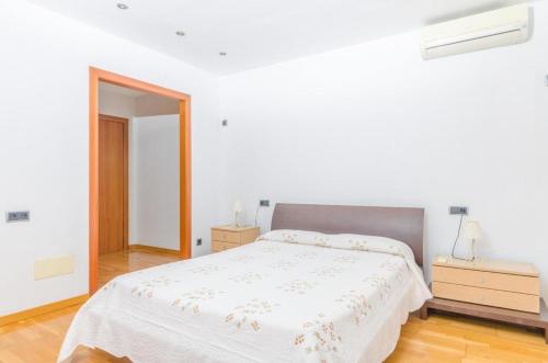 Villa with 4 bedrooms in Colonia de Sant Jordi with wonderful sea view private pool furnished terrace 8 km from the beach - image 6