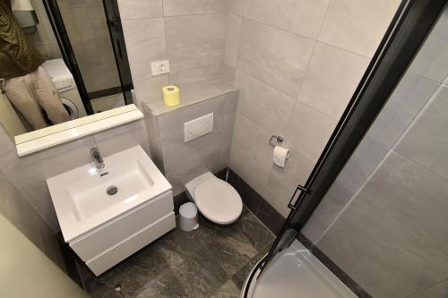 Two-Bedroom Apartment image 6
