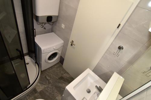 Two-Bedroom Apartment image 5