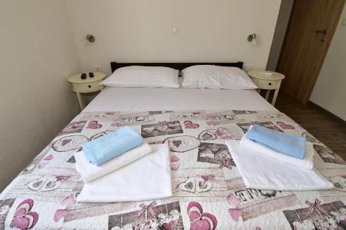 Two-Bedroom Apartment image 7