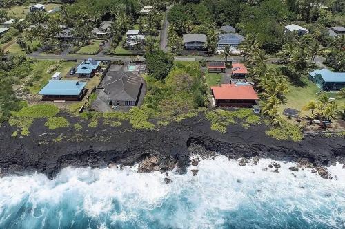 Stunning Ocean Views - Whale House Hawaii in Hawaiian Paradise Park (HI)