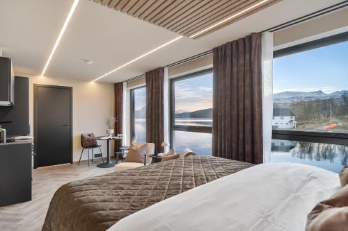 Steam Pier Adventure Hotel in Kvaloysletta