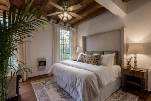 3BR Garden Home with Rooftop & Garage in Centro San Miguel de Allende in San Miguel de Allende, Mexico