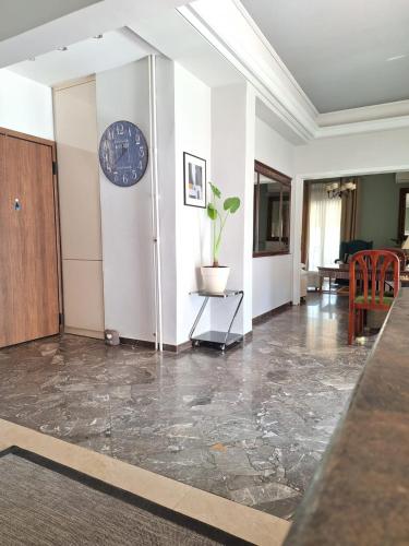 Large 1 bedroom Penthouse with Large Terrace, Ateny (zdjęcie 4)