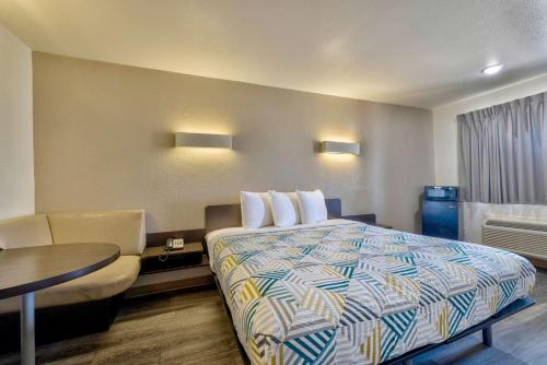 Motel 6-Bryan TX - College Station - image 14
