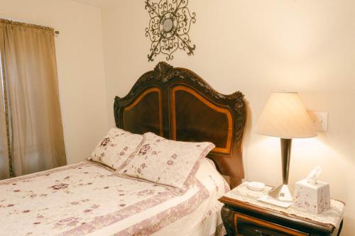 1 queen bed