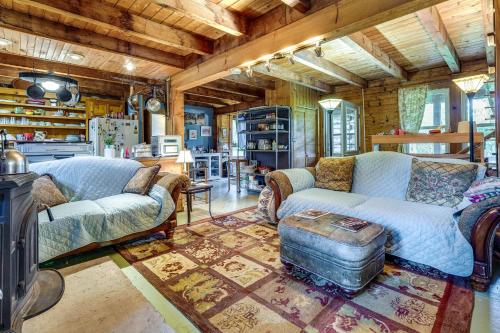 Cozy Cabin in West Chazy with Lake Champlain View!