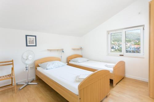 Family friendly apartments with a swimming pool Seget Vranjica Trogir - 14409 - image 11