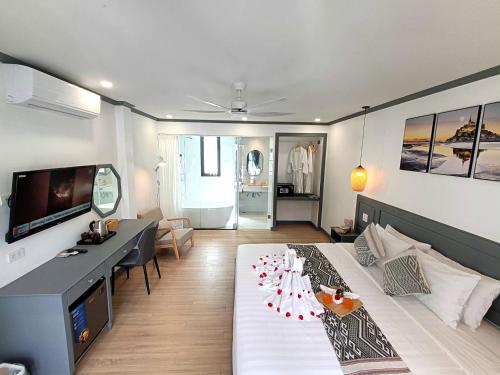 room detail thumbnail 1