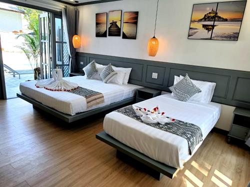 LuangPrabang Pearl Hotel near Siphoutthabath Templom