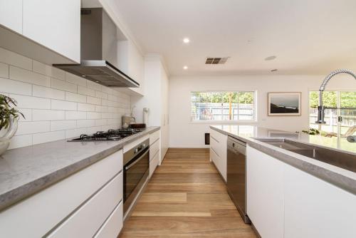 Malibu in Mt Martha with solar heated pool, Mount Martha (fotografie 9)