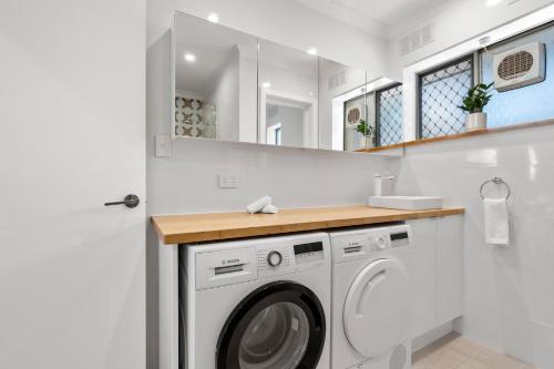 Modern Oasis Spacious 3-bed Gem In Fremantle