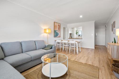 Modern Oasis Spacious 3-bed Gem In Fremantle