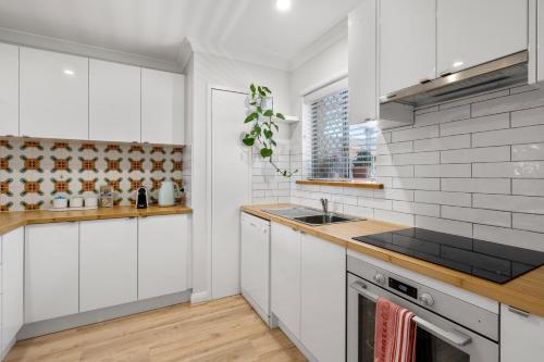 Modern Oasis Spacious 3-bed Gem In Fremantle