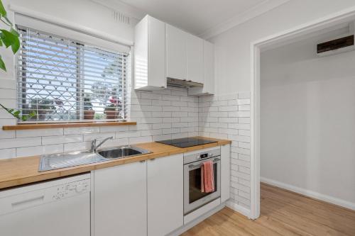 Modern Oasis Spacious 3-bed Gem In Fremantle