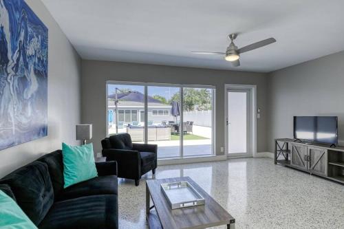 Sunshine Manor 2017-1 in Fort Lauderdale, USA