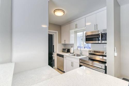 Sunshine Manor 2017-1 in Fort Lauderdale, USA