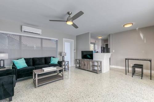 Sunshine Manors 2025-A in Fort Lauderdale, USA