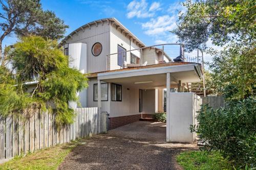 Surf View - WiFi Included, Inverloch (Foto 2)