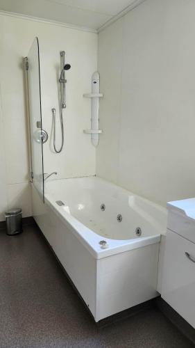 ห้องน้ำ, Ashburton's Regency Motel in แอชเบอร์ตัน