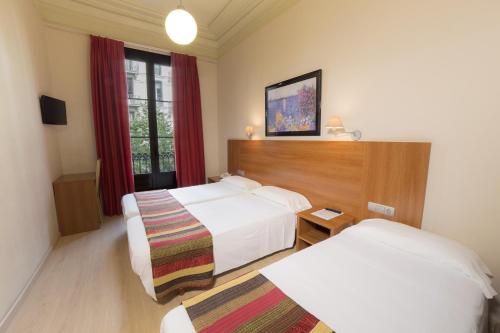 Triple Room image 8