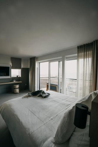 Strandhotel - image 11