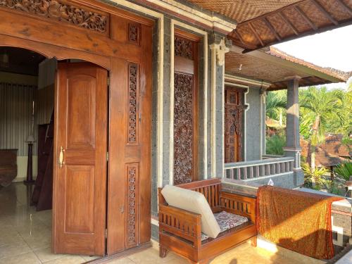 Balcony/terrace, Desa Hostel in Munduk