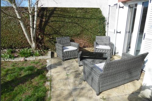 Tesis özellikleri, Maison 3 chambres, salle de gym, jardin et terrasse in La Grace De Dieu