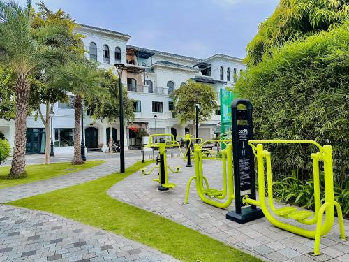 Mediu înconjurător, The LuxHomes Apartment Vinhomes Marina in Haiphong