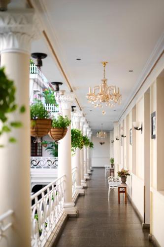 Facilities, Hotel Grand Saigon in Ho Chi Minh City