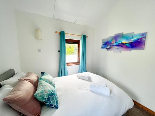 Seascape Bliss - Coastal Retreat in Youghal`s heart - No Fees for Kids - Long Term Price Cuts