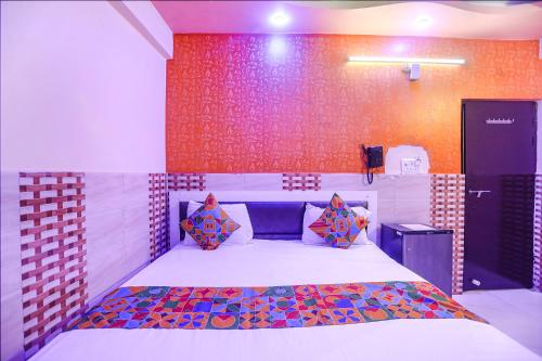 OYO 69930 Hotel Kanha Dham