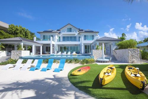 SunRays Villa by Grand Cayman Villas & Condos