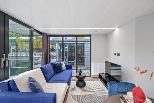 London Water Lodge Retreat - Sleeps 6, London