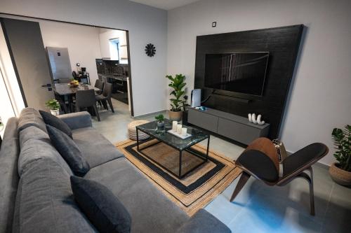 Koplietošanas atpūtas telpa ar TV, Villa Kriton Smart home in Ag. Georgios (Olympia)