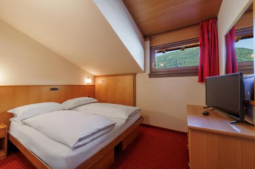 Hotel Miravalle - image 9