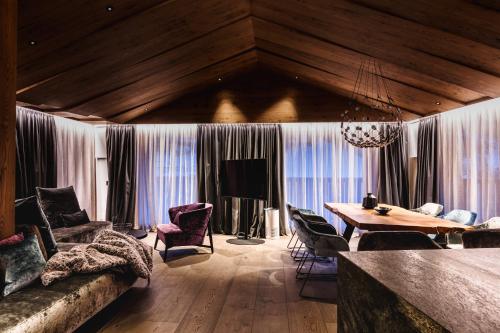 Chalet Urela Luxury Apartment