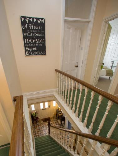 Előcsarnok, Studios At Glenthorne in Merthyr Tydfil városközpont