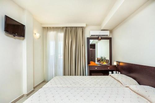 Elinotel Polis Hotel - Photo 5