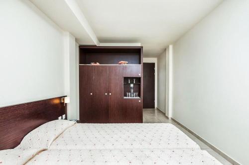Elinotel Polis Hotel - Photo 3