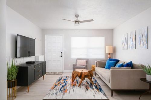 *Newly Renovated Home* Fire Pit BBQ & Games in Gainesville, USA